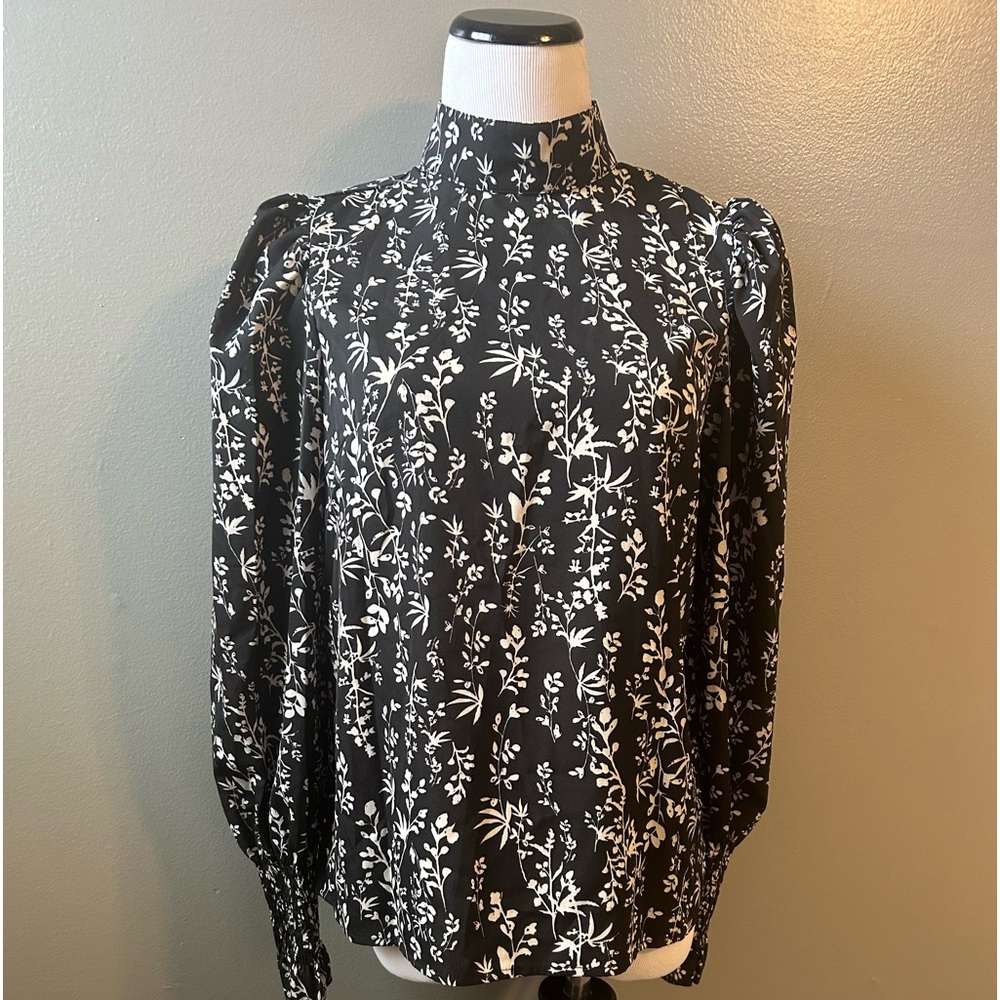 New Women black hi neck dress blouse. Size medium